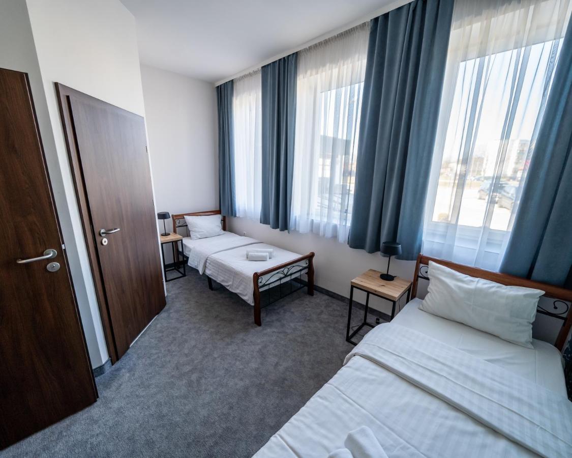Kelman Inn Global Nowa Sol Exterior foto